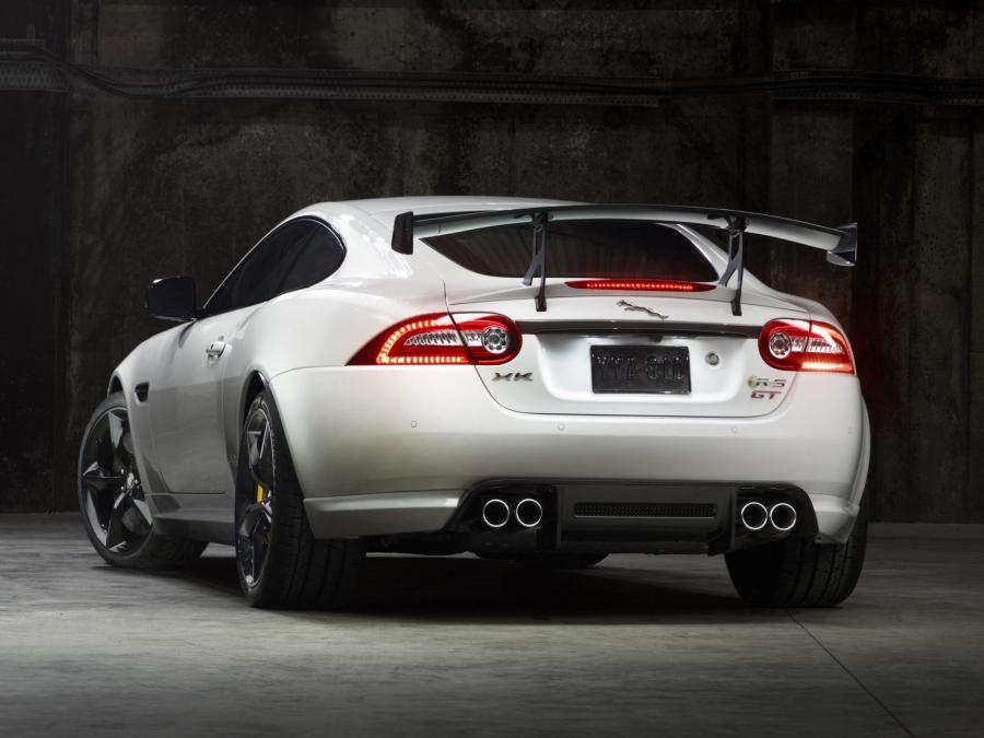  Jaguar XKR-S GT 2013 года  (фото 9 из 26)